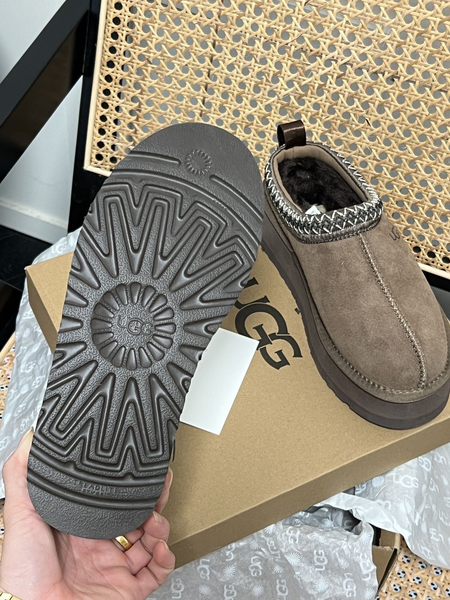 Winter thick-soled fur boots