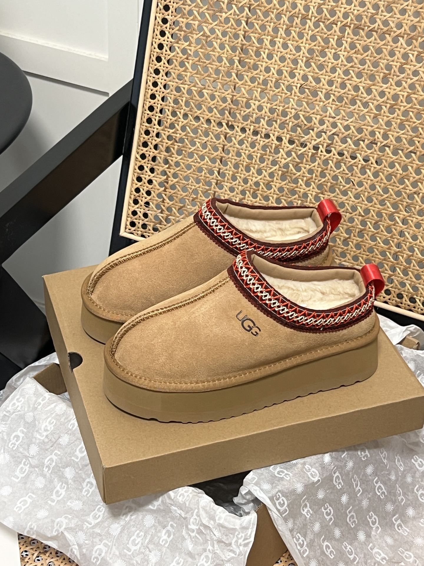 Winter thick-soled fur boots