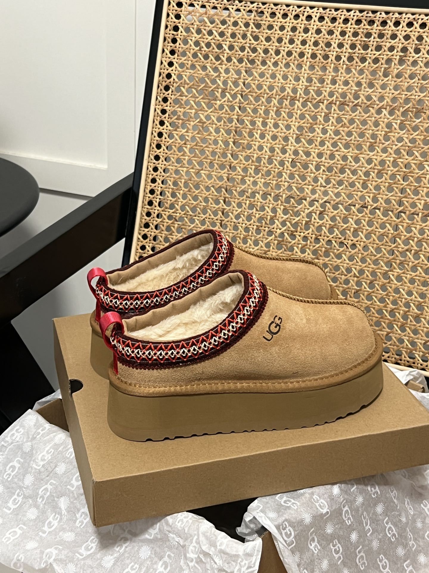 Winter thick-soled fur boots