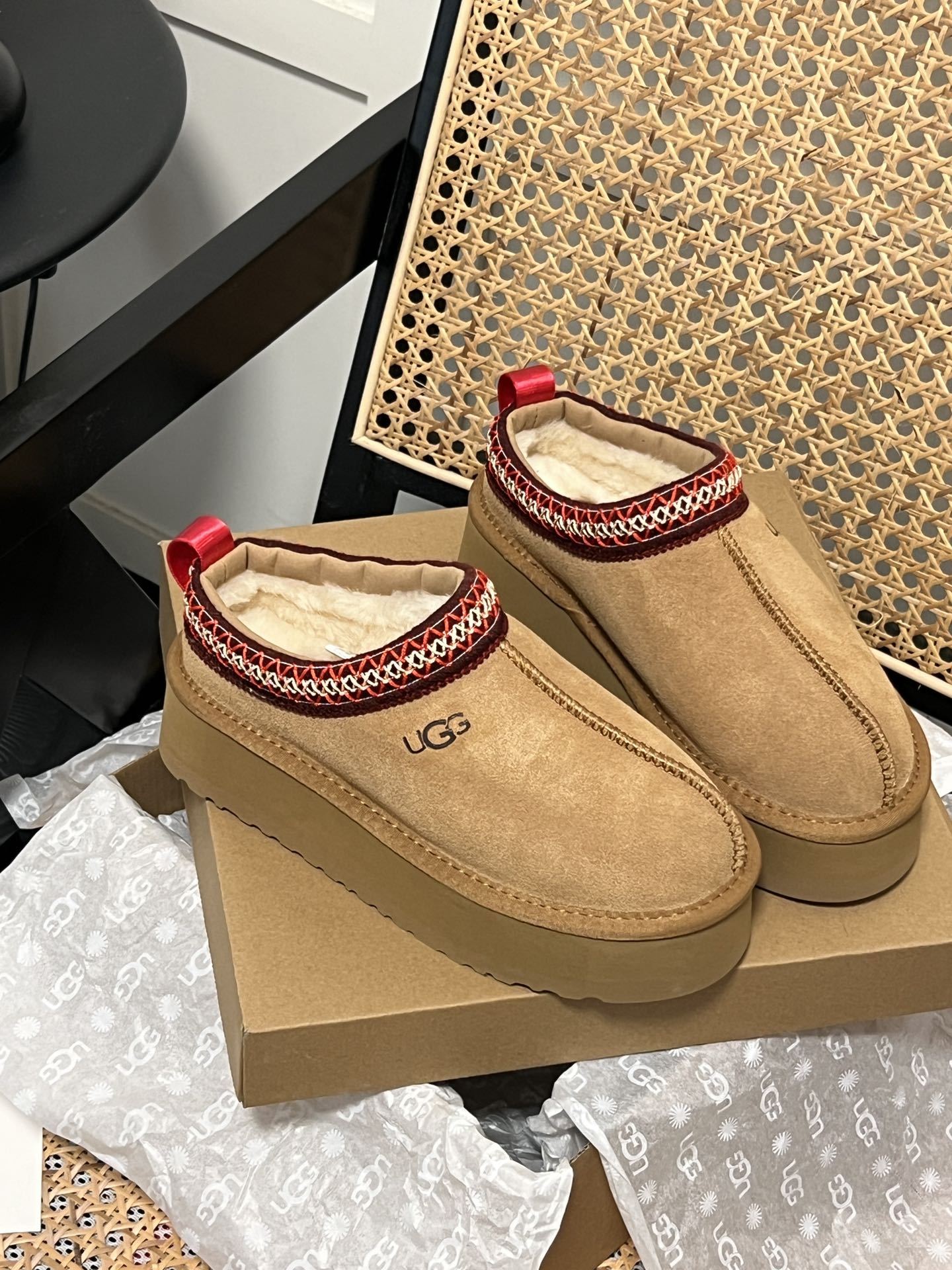 Winter thick-soled fur boots