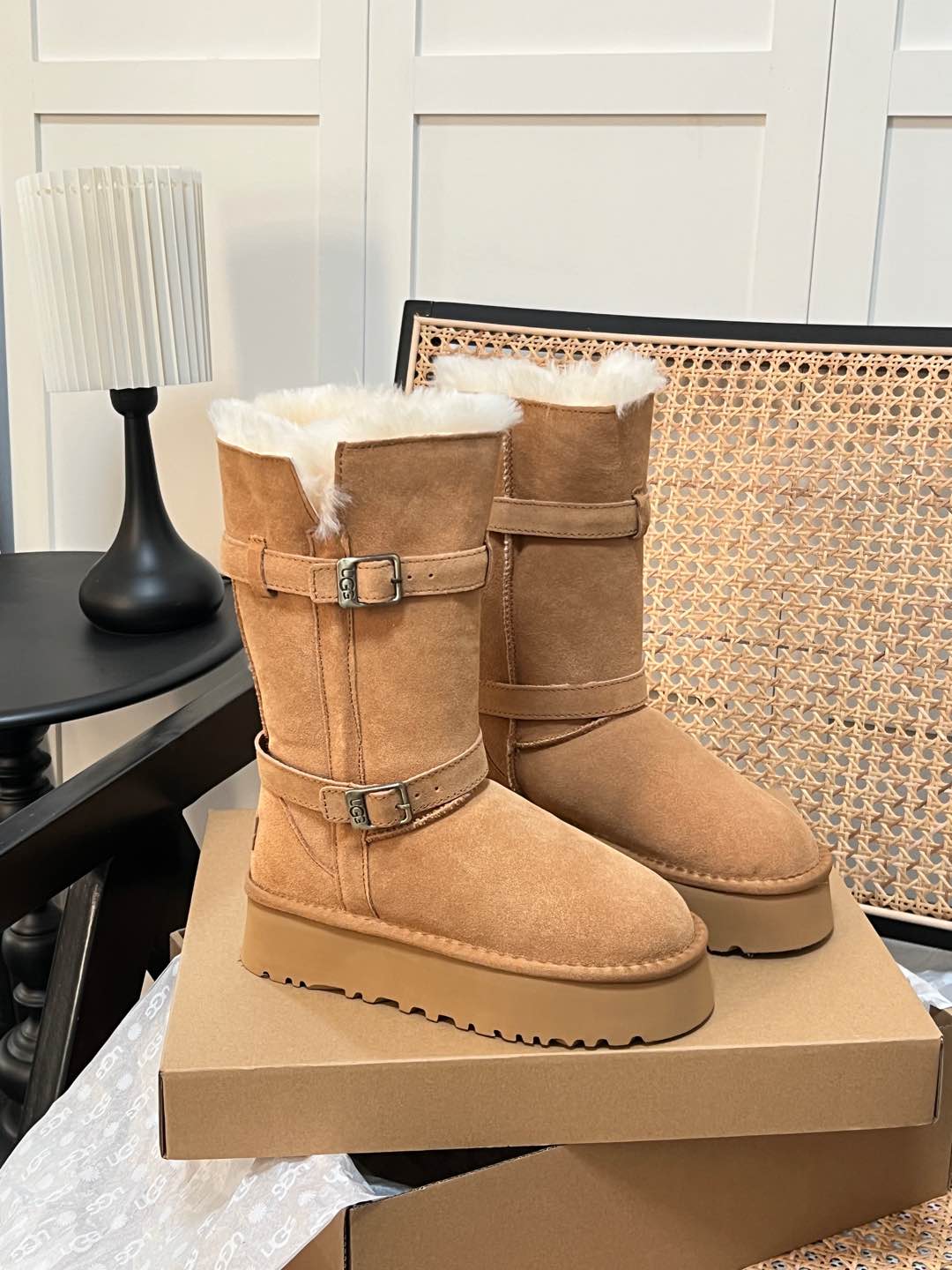 Knight boots