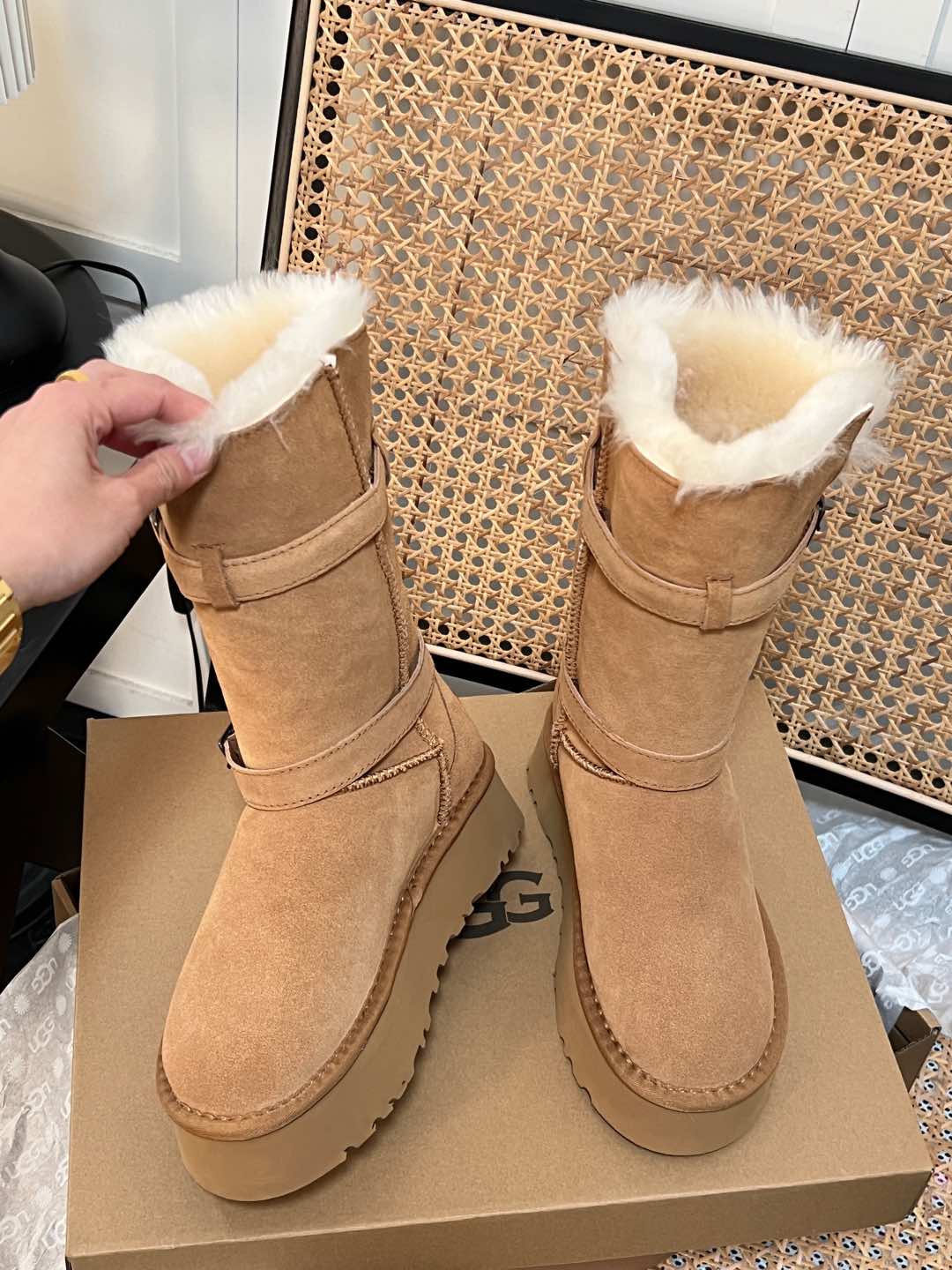 Knight boots