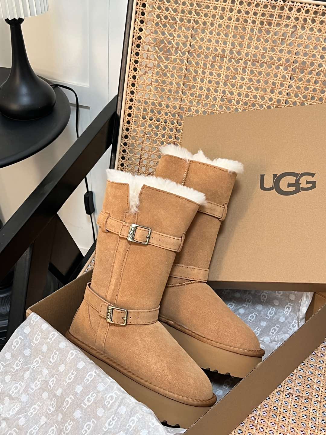 Knight boots