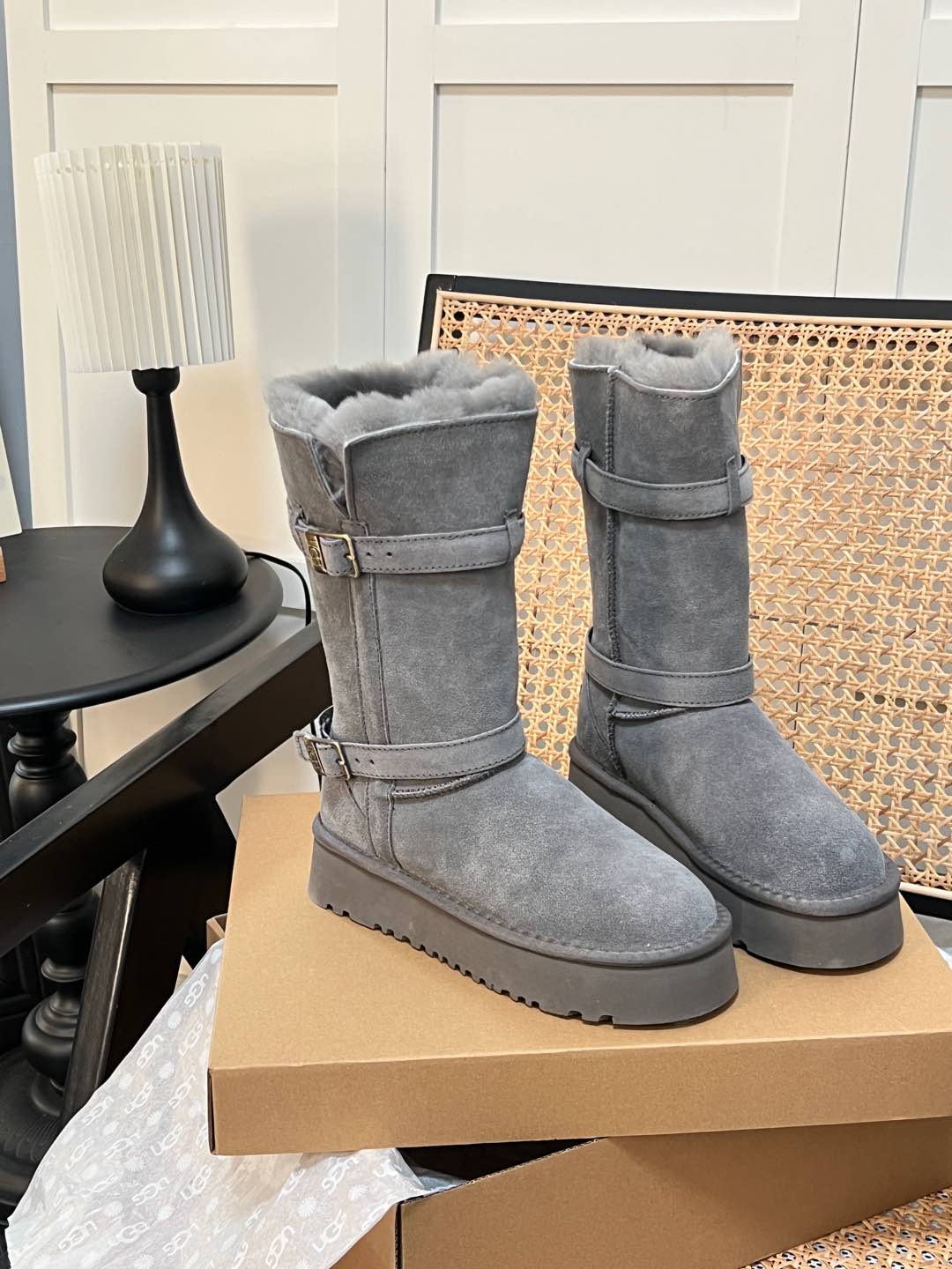 Knight boots