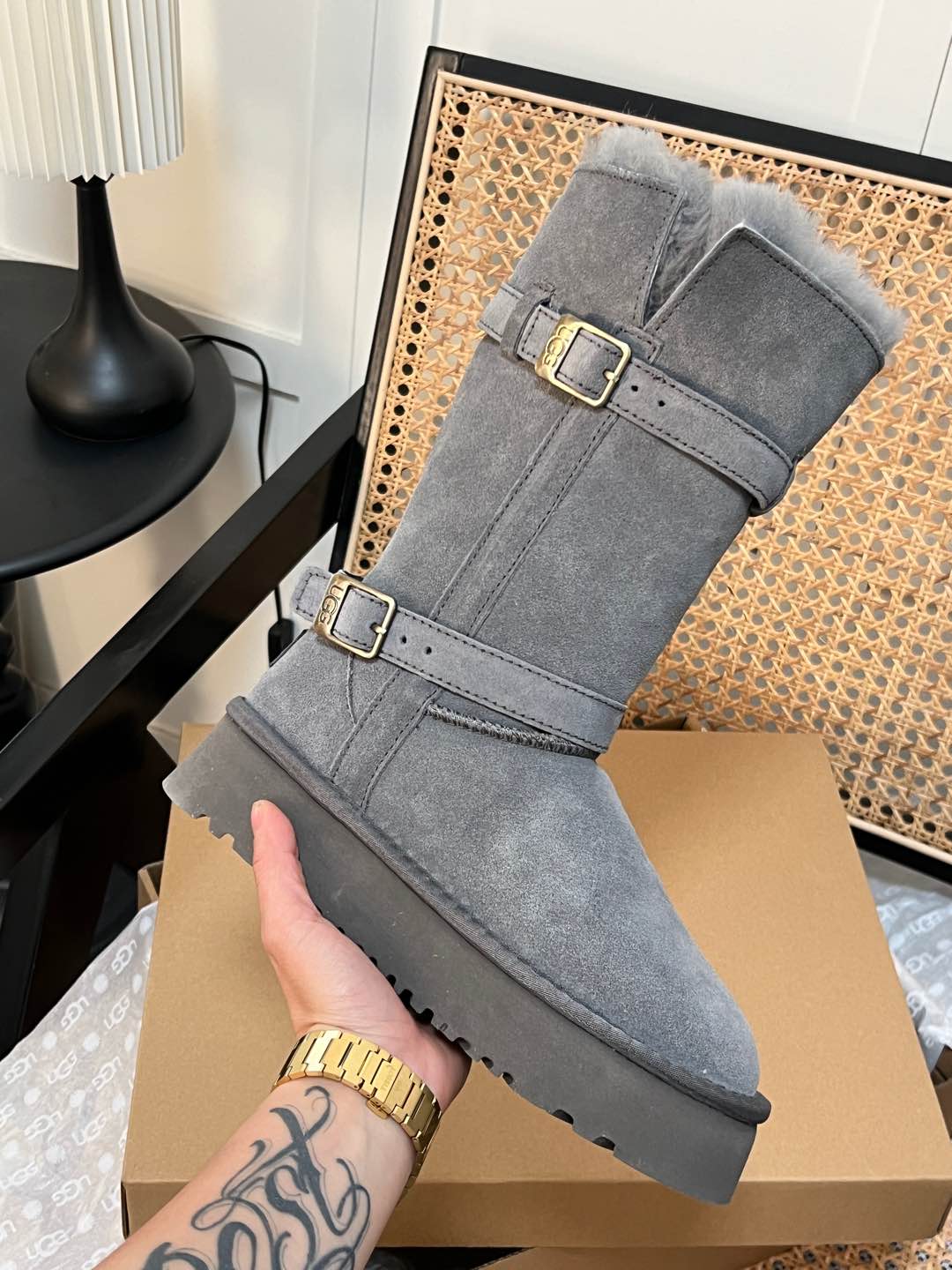 Knight boots
