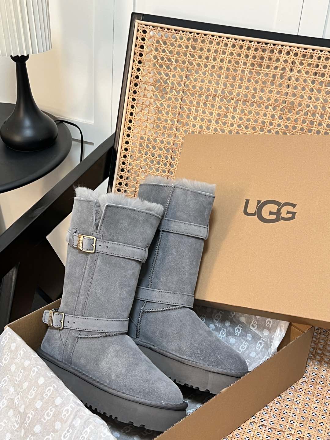 Knight boots
