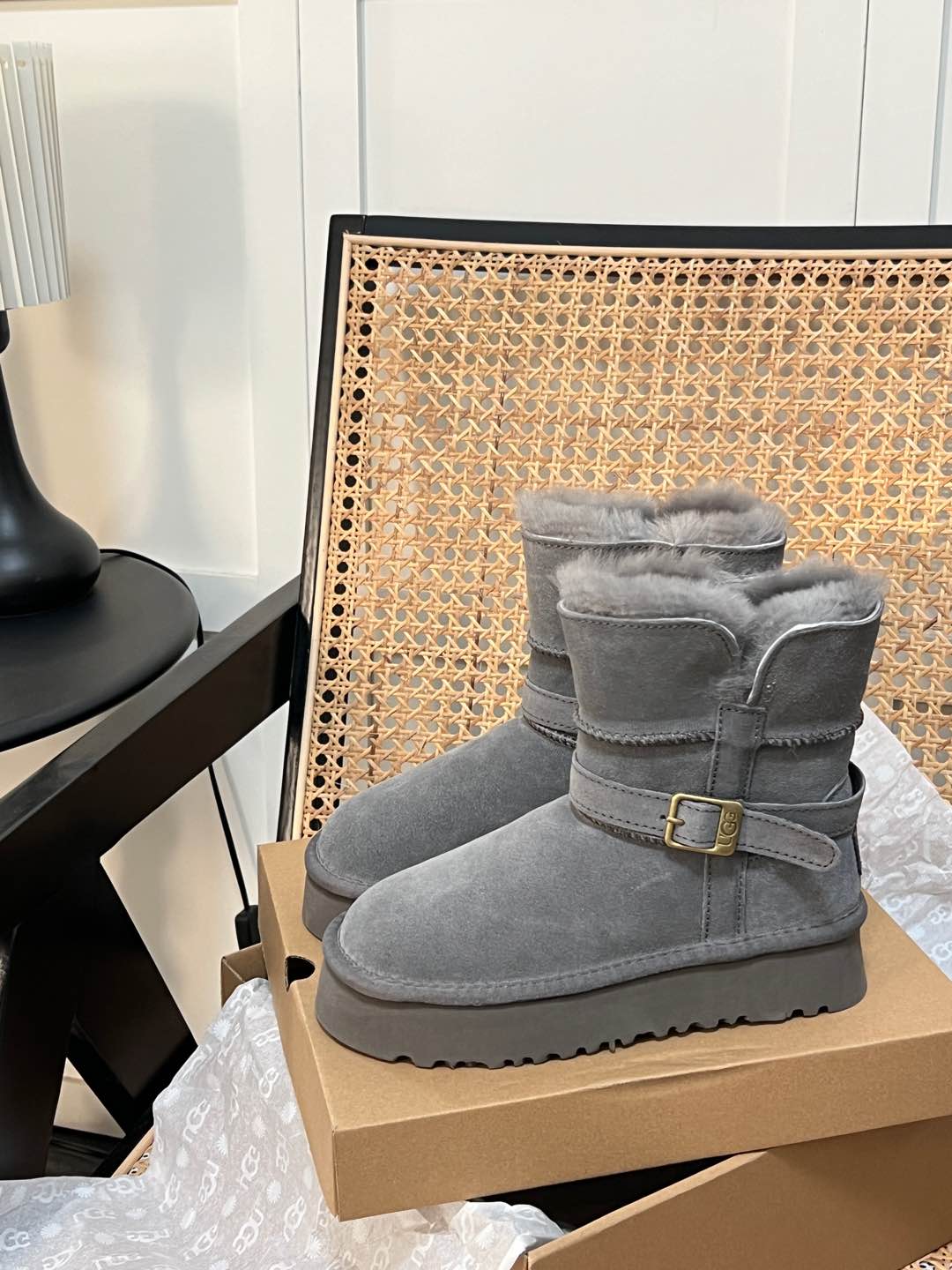 Knight boots
