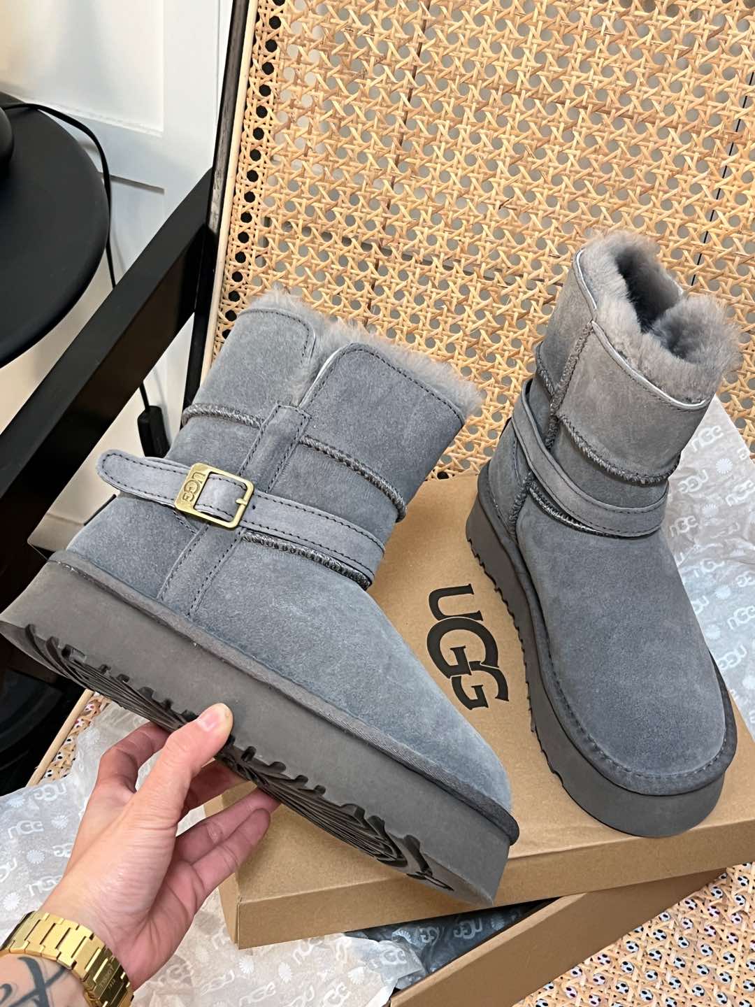 Knight boots