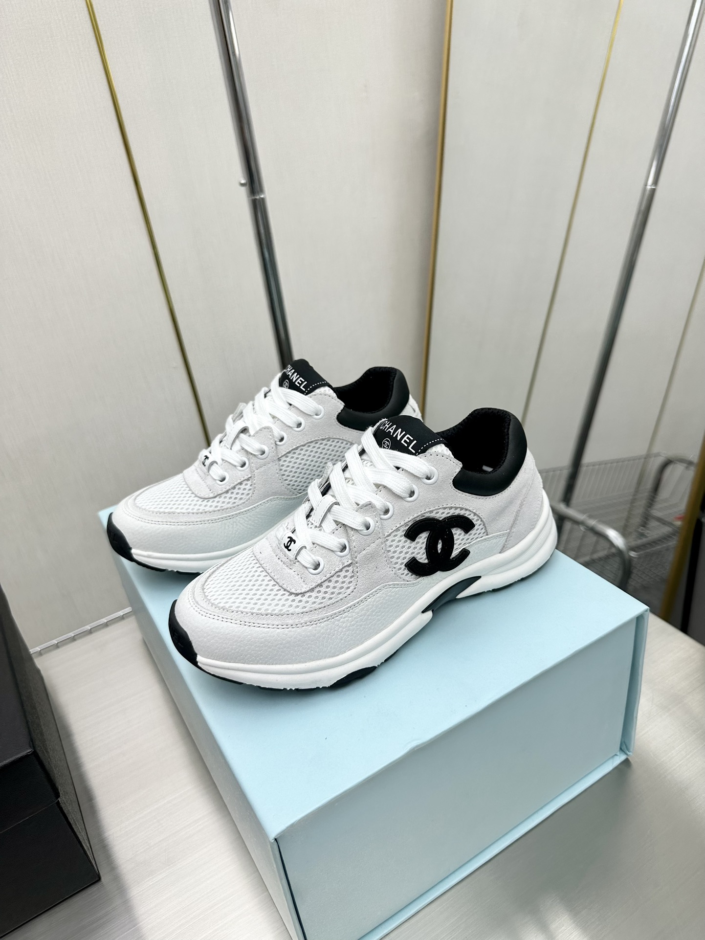 Mesh breathable sneakers 35-45