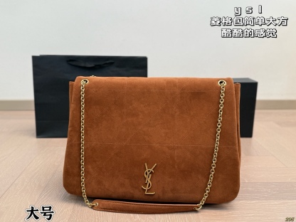 Diamond-patterned bag