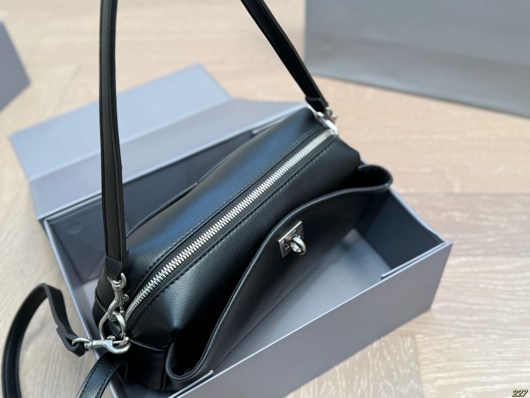 shoulder handbag 24*15