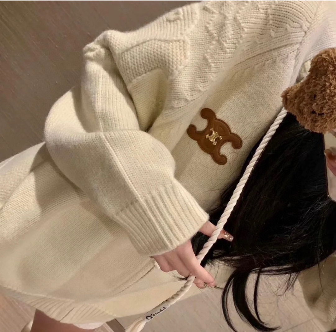 hooded sweater