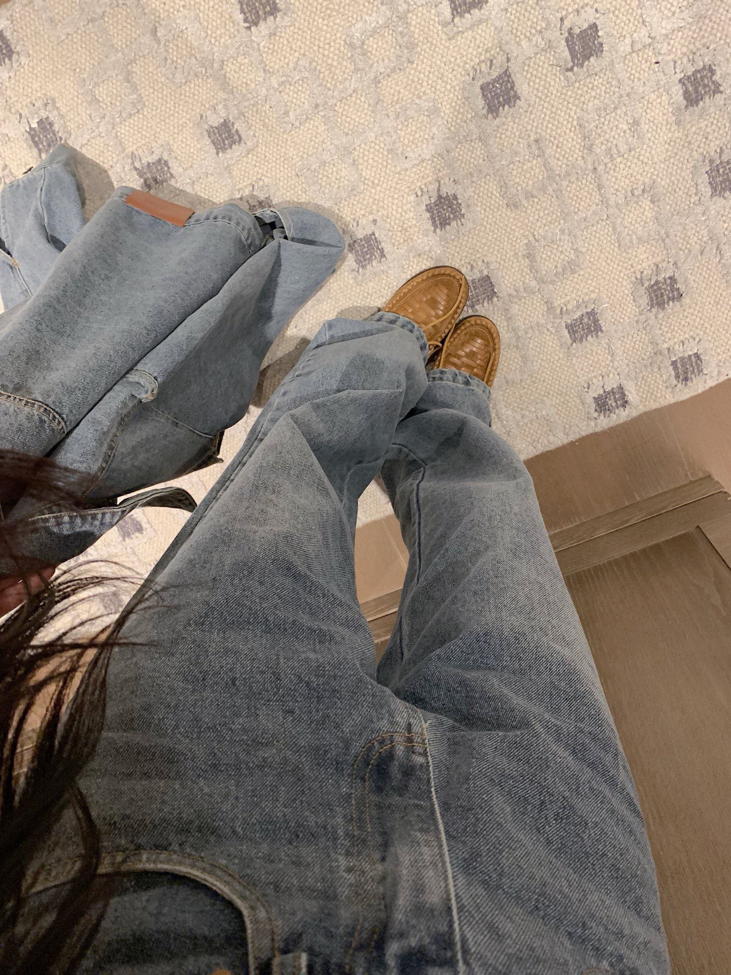 Letter retro washed denim jacket + slim straight trousers