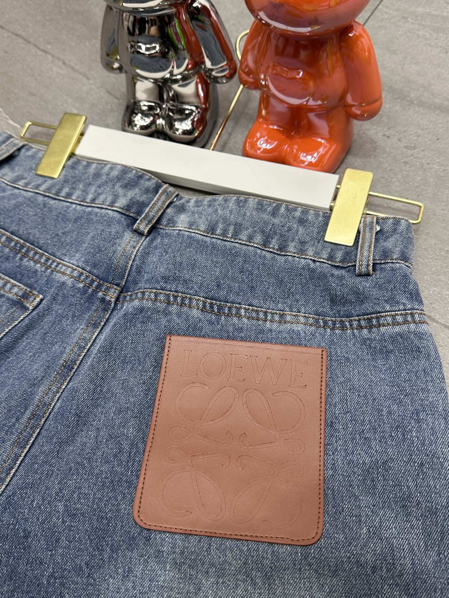 Letter retro washed denim jacket + slim straight trousers