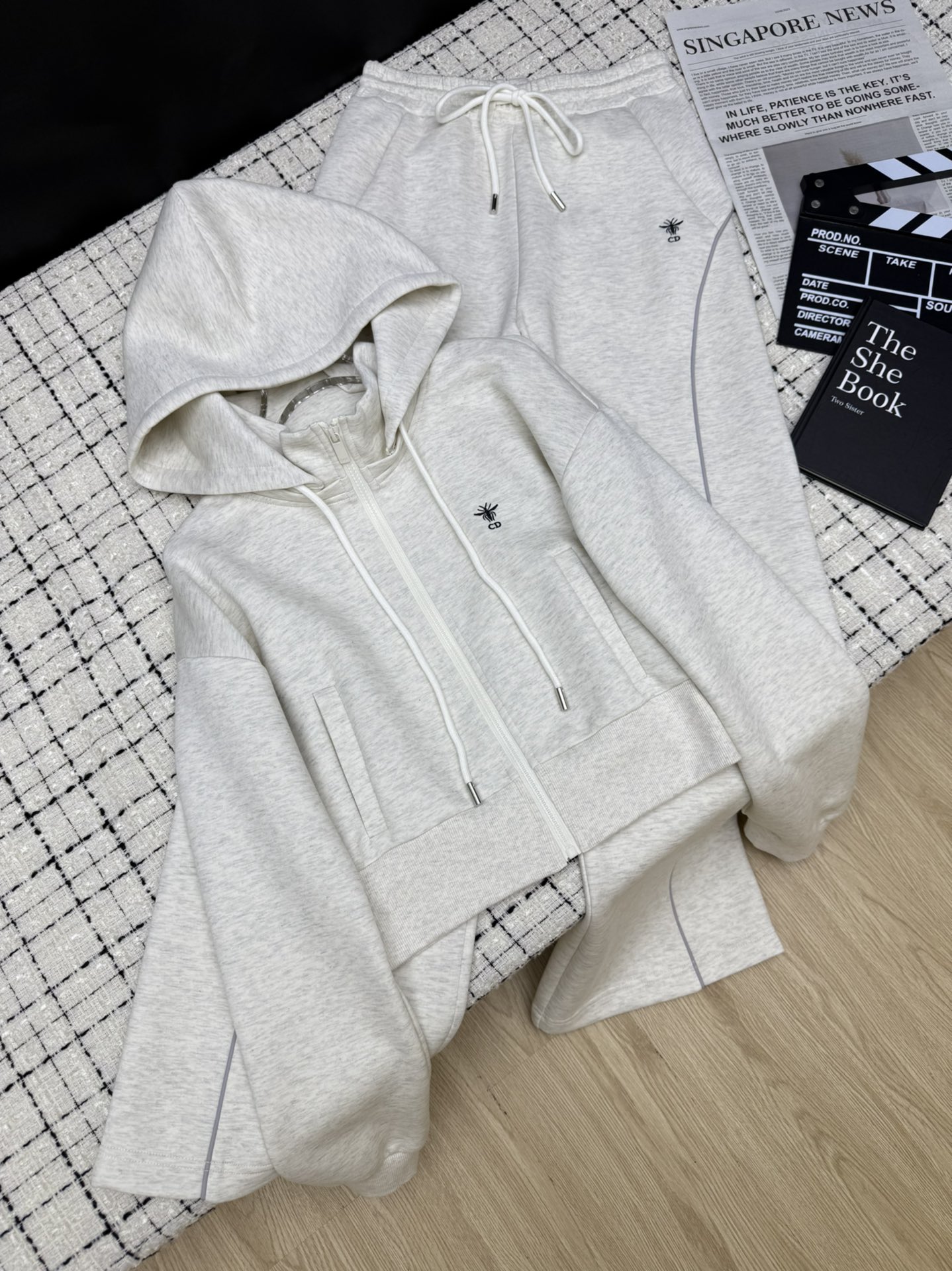 Hooded jacket + elastic waist casual pants