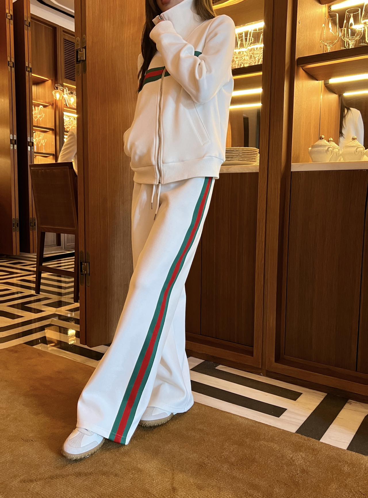 Solid color coat suit 