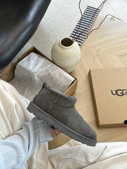 Thin-soled ankle boots