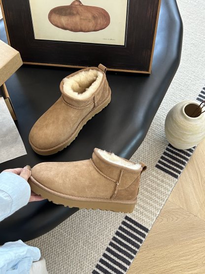 Thin-soled ankle boots