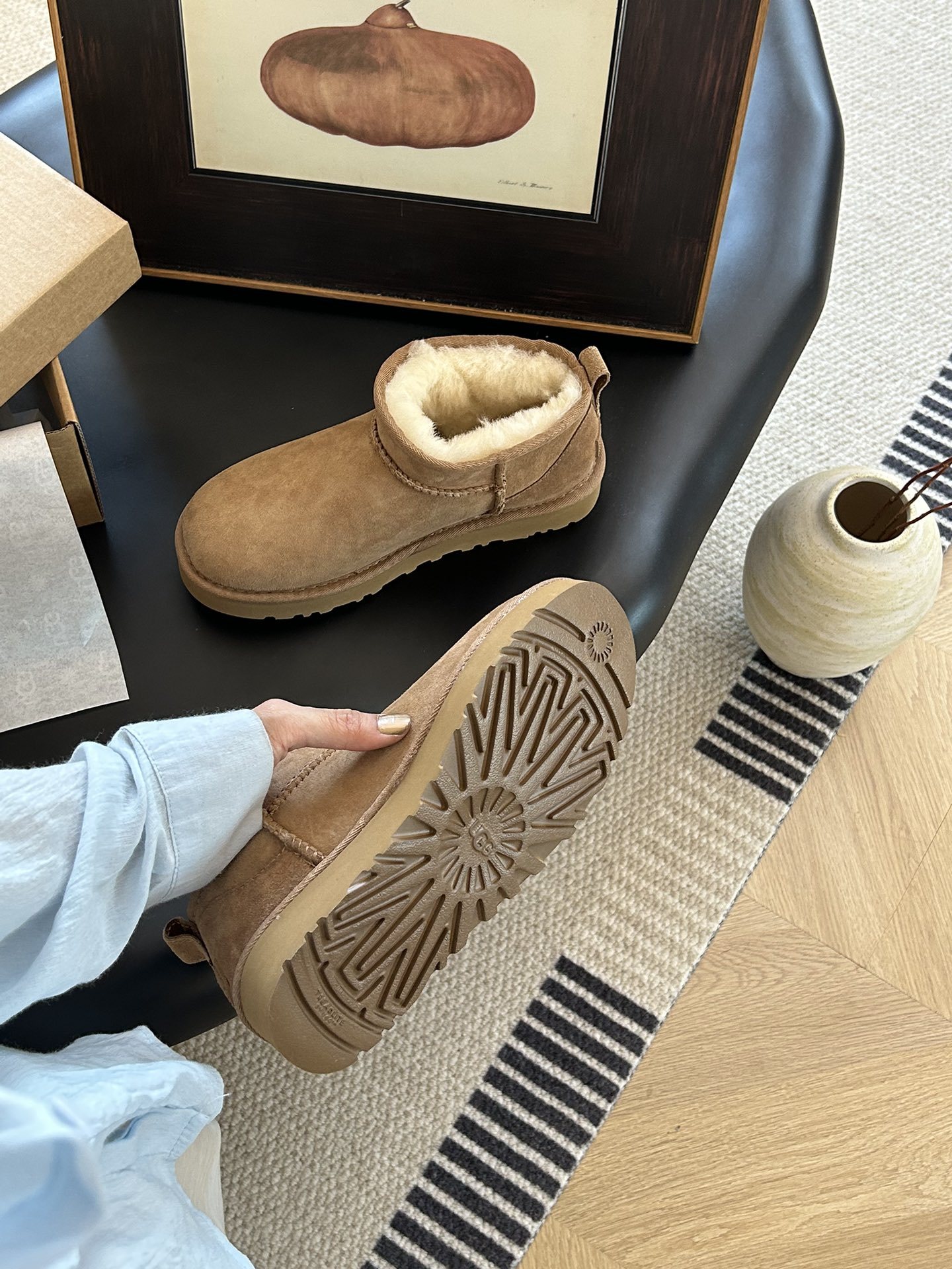 Thin-soled ankle boots