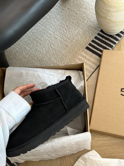 Thin-soled ankle boots