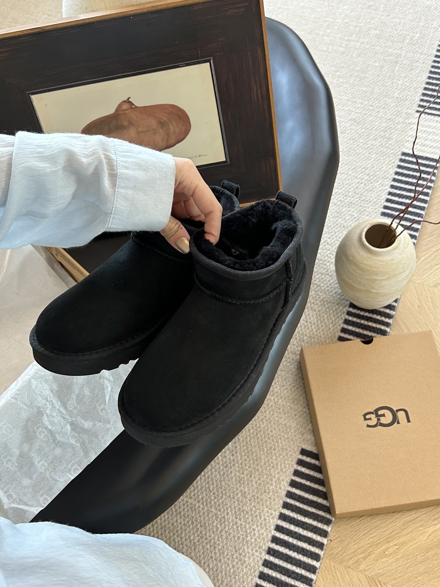 Thin-soled ankle boots