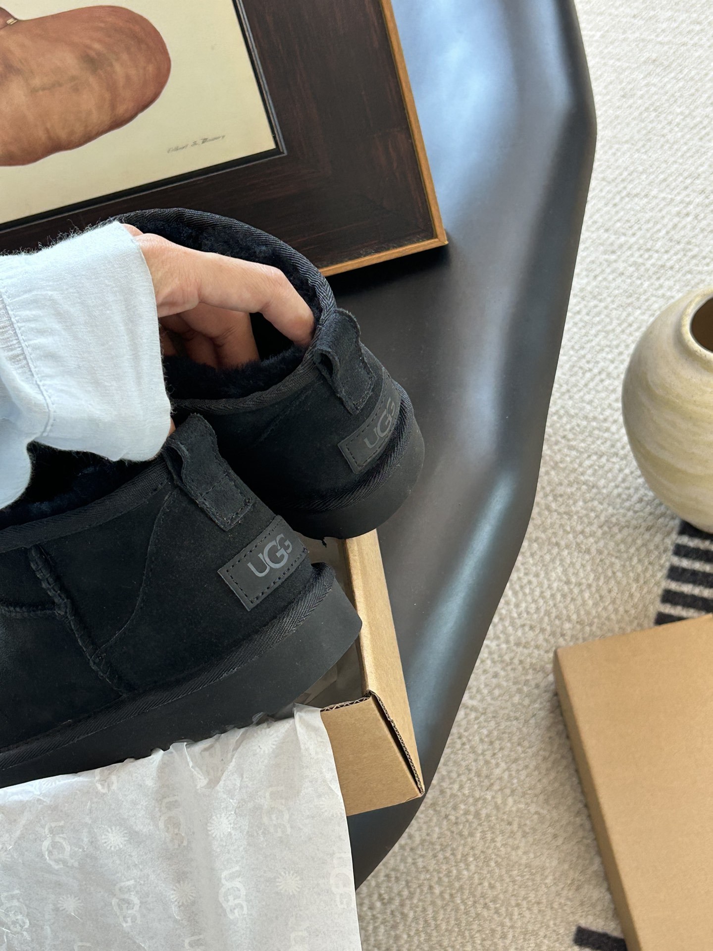 Thin-soled ankle boots