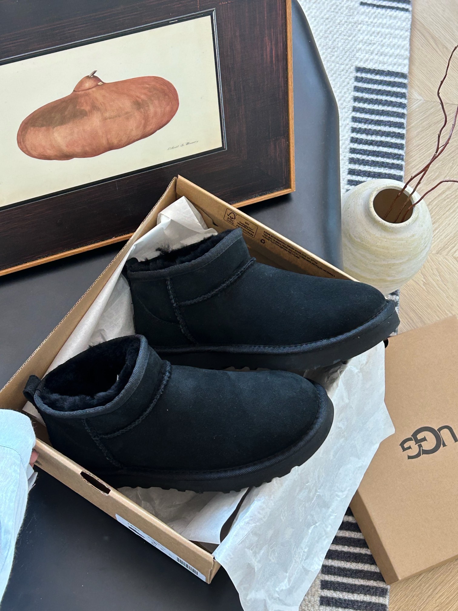 Thin-soled ankle boots