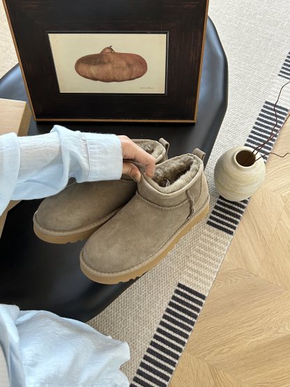 Thin-soled ankle boots