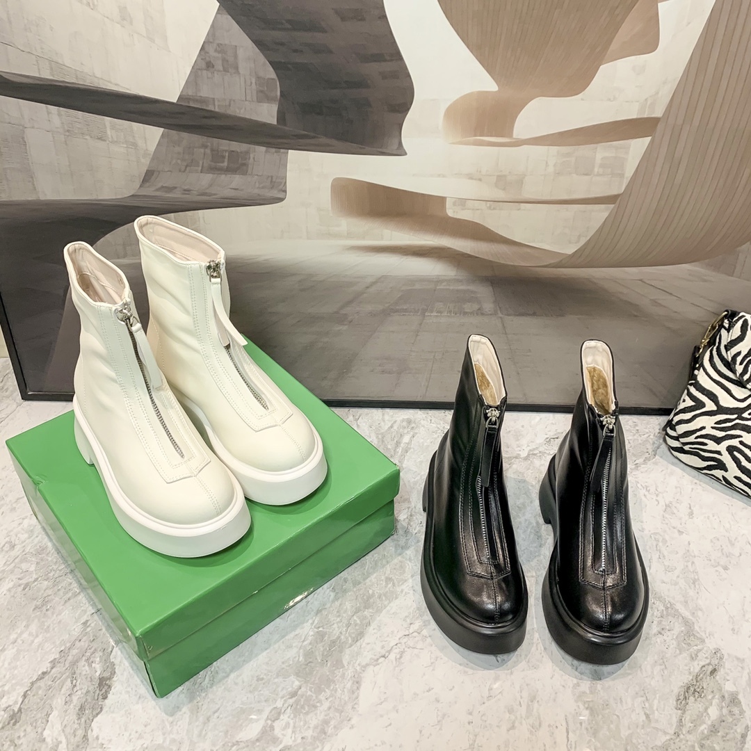 Front zipper martin boots