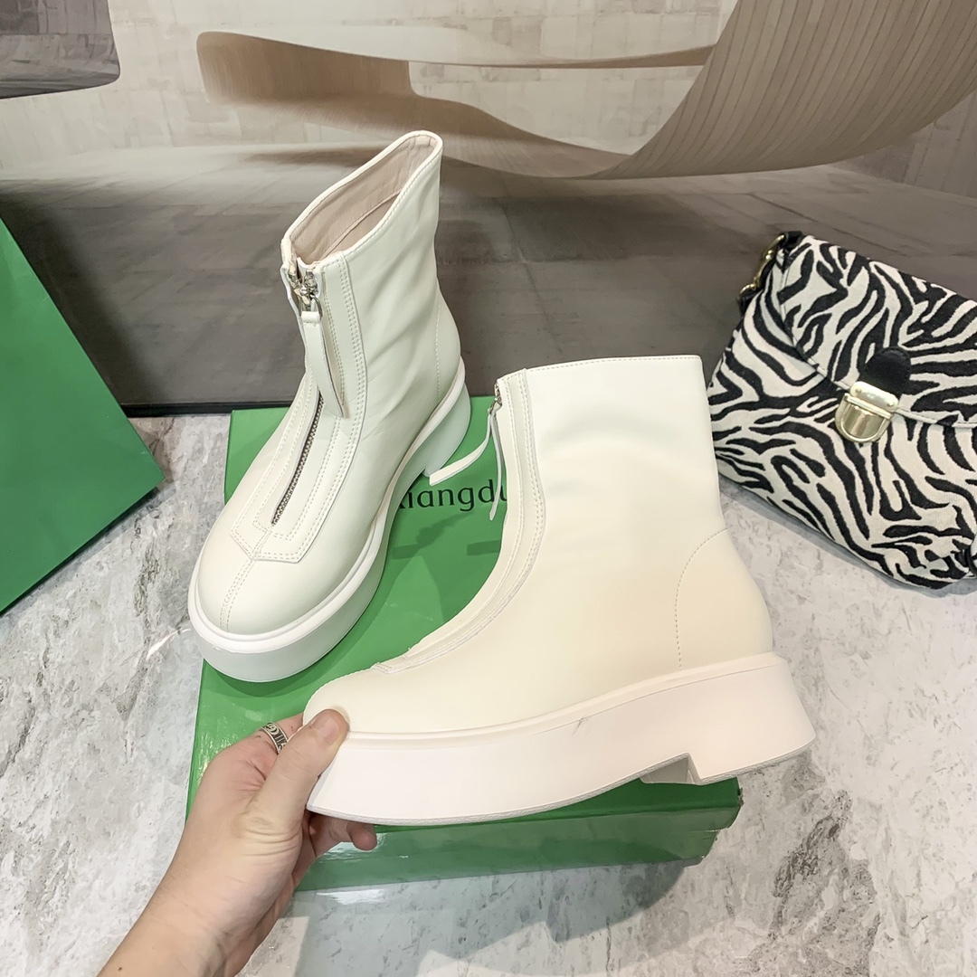 Front zipper martin boots