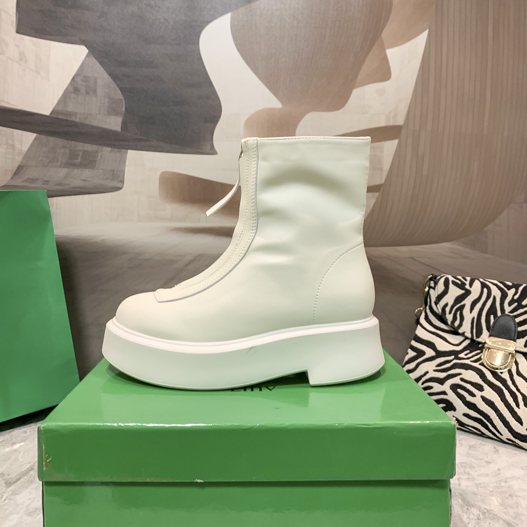 Front zipper martin boots