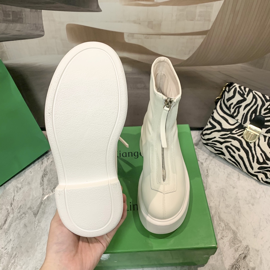 Front zipper martin boots