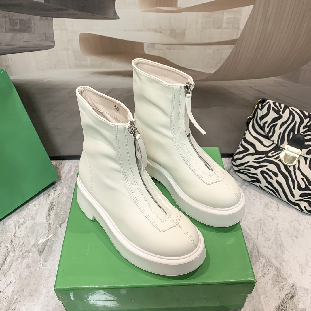 Front zipper martin boots