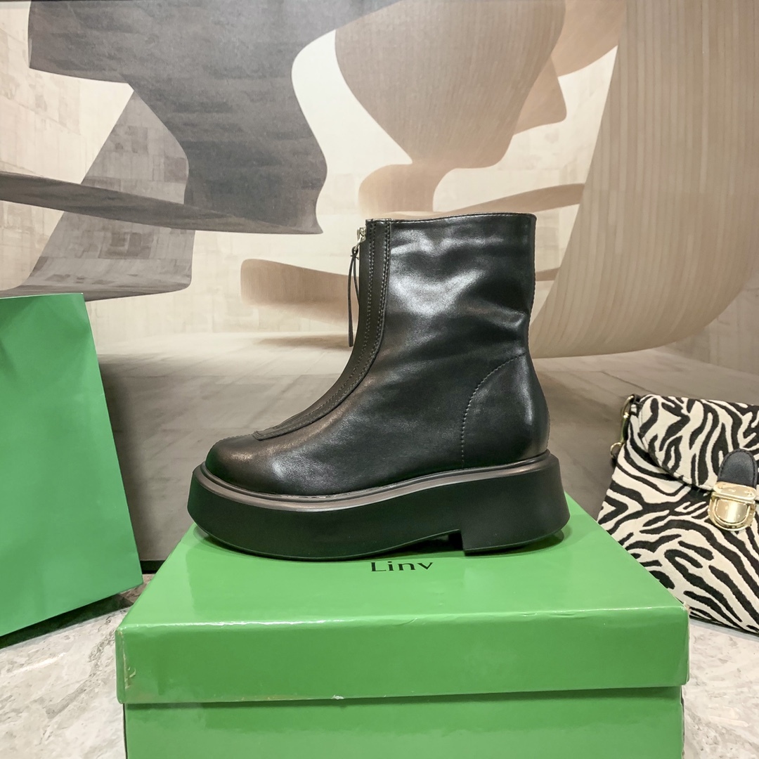 Front zipper martin boots