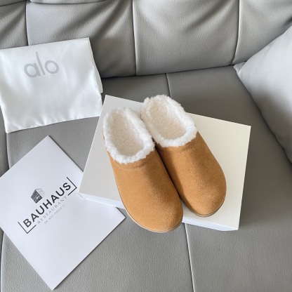 Autumn and winter lambswool slippers