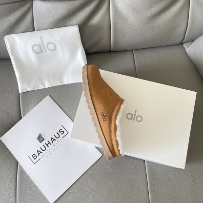 Autumn and winter lambswool slippers