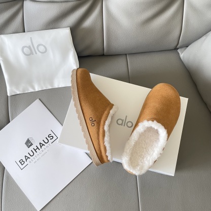 Autumn and winter lambswool slippers