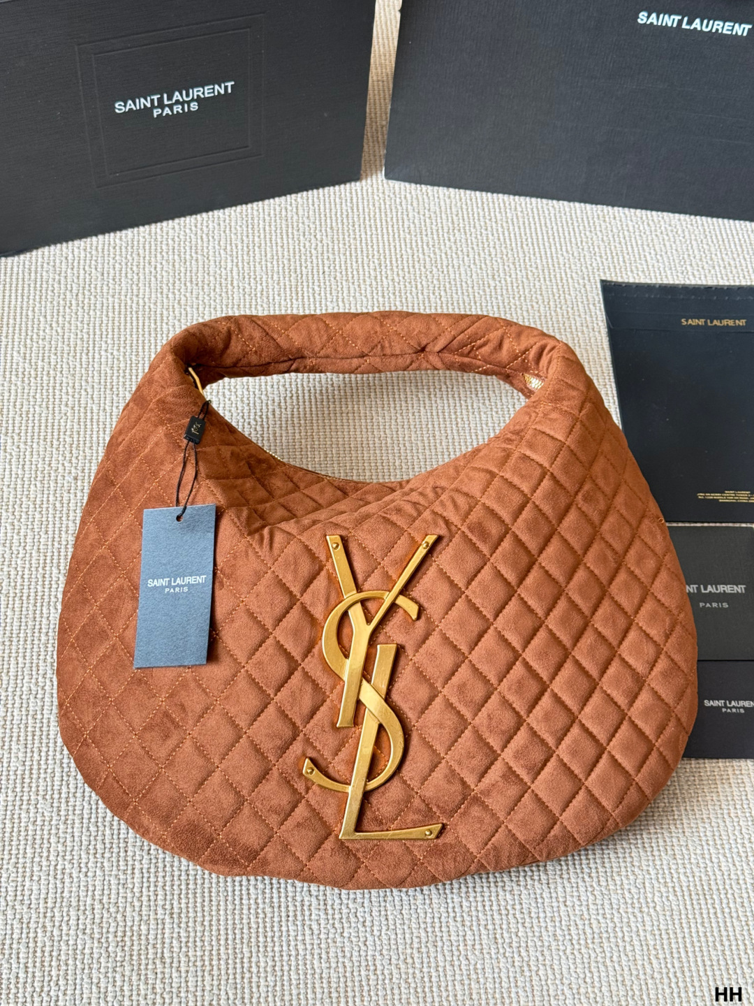 Half-moon diamond-shaped underarm bag 35*30