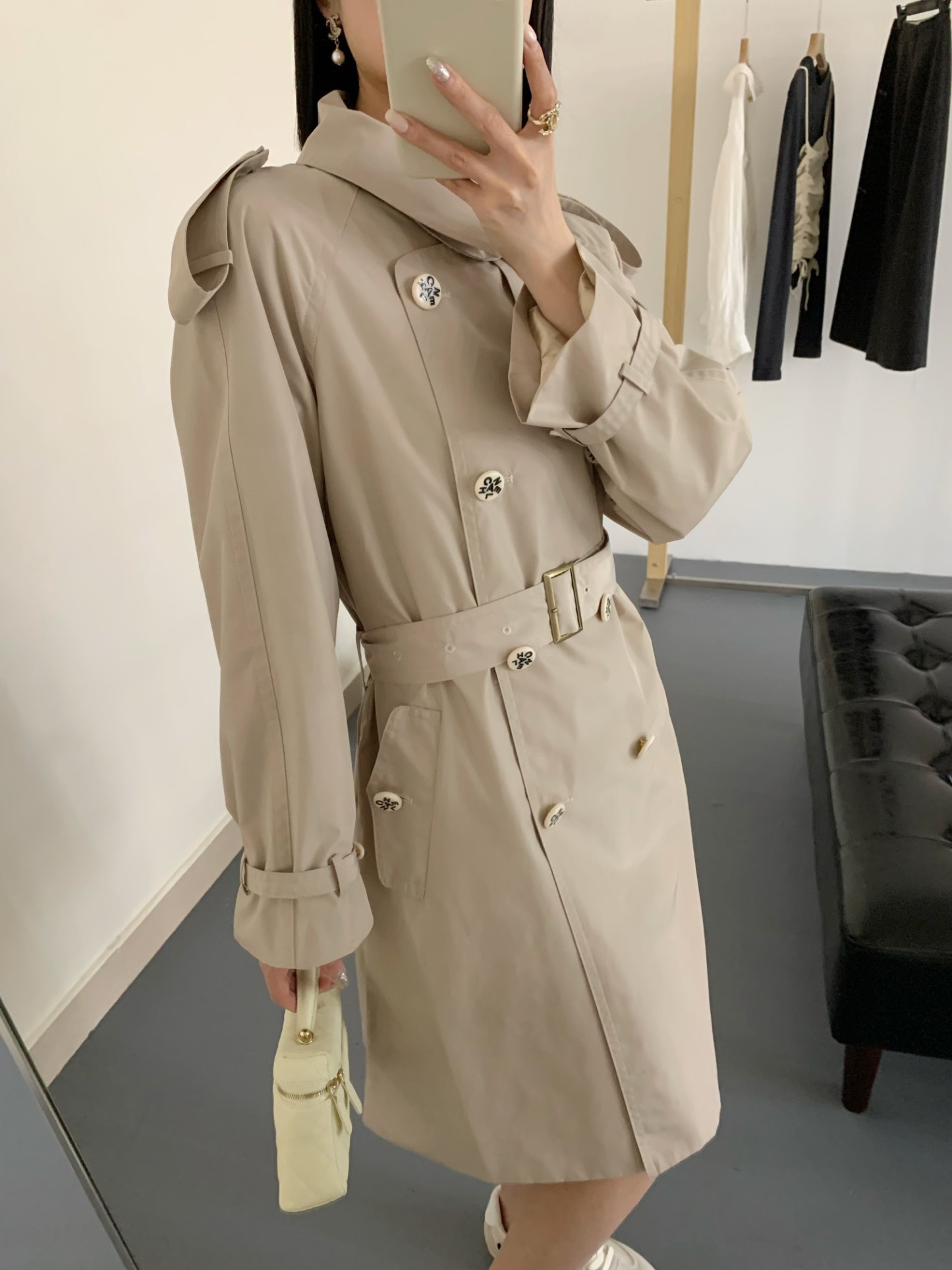 Long trench coat with letter embroidery