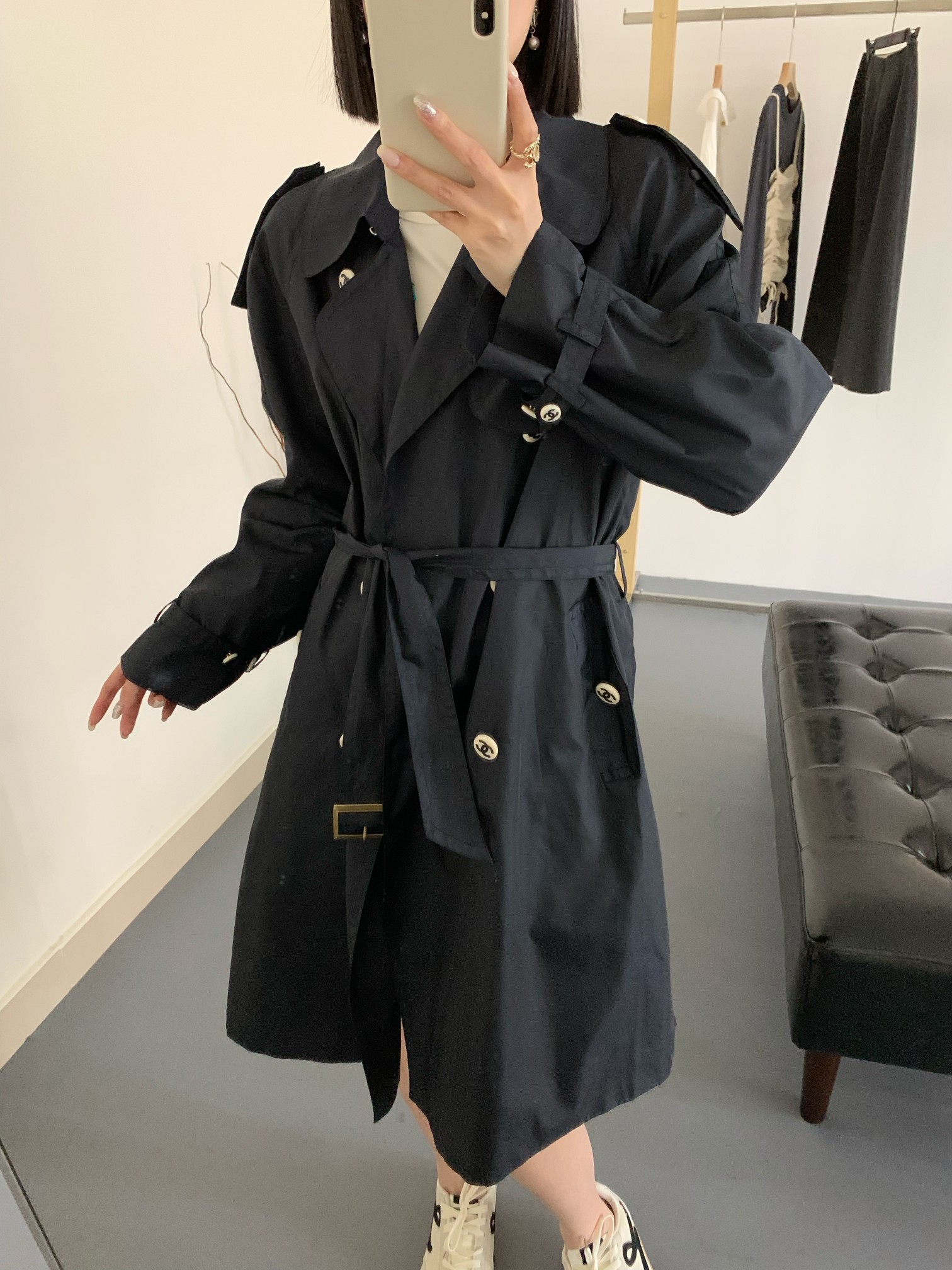 Long trench coat with letter embroidery