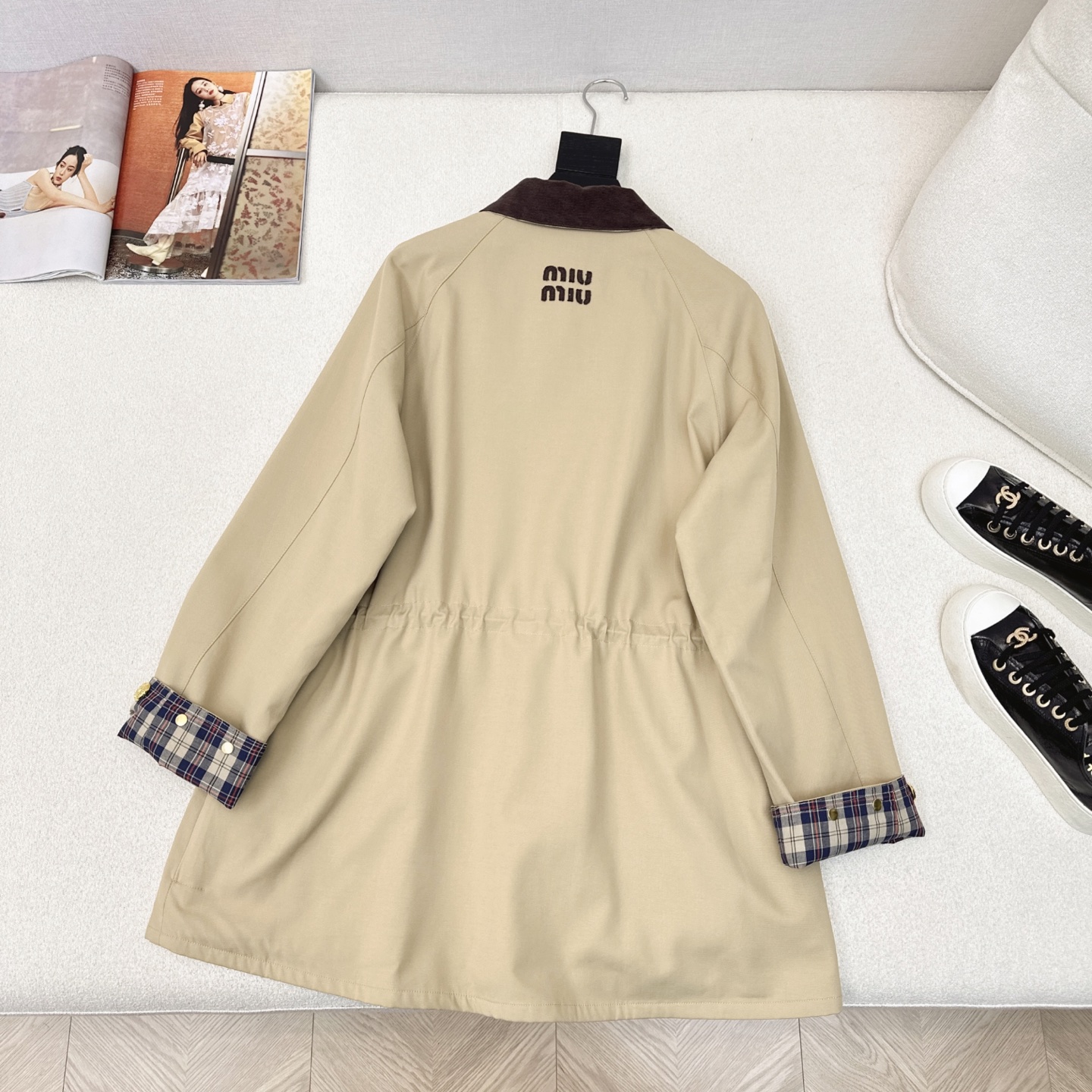Colorblock collar workwear mid-length trench coat with contrasting colors