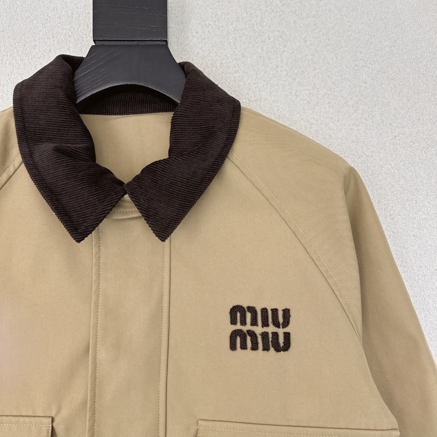 Colorblock lapel short trench coat