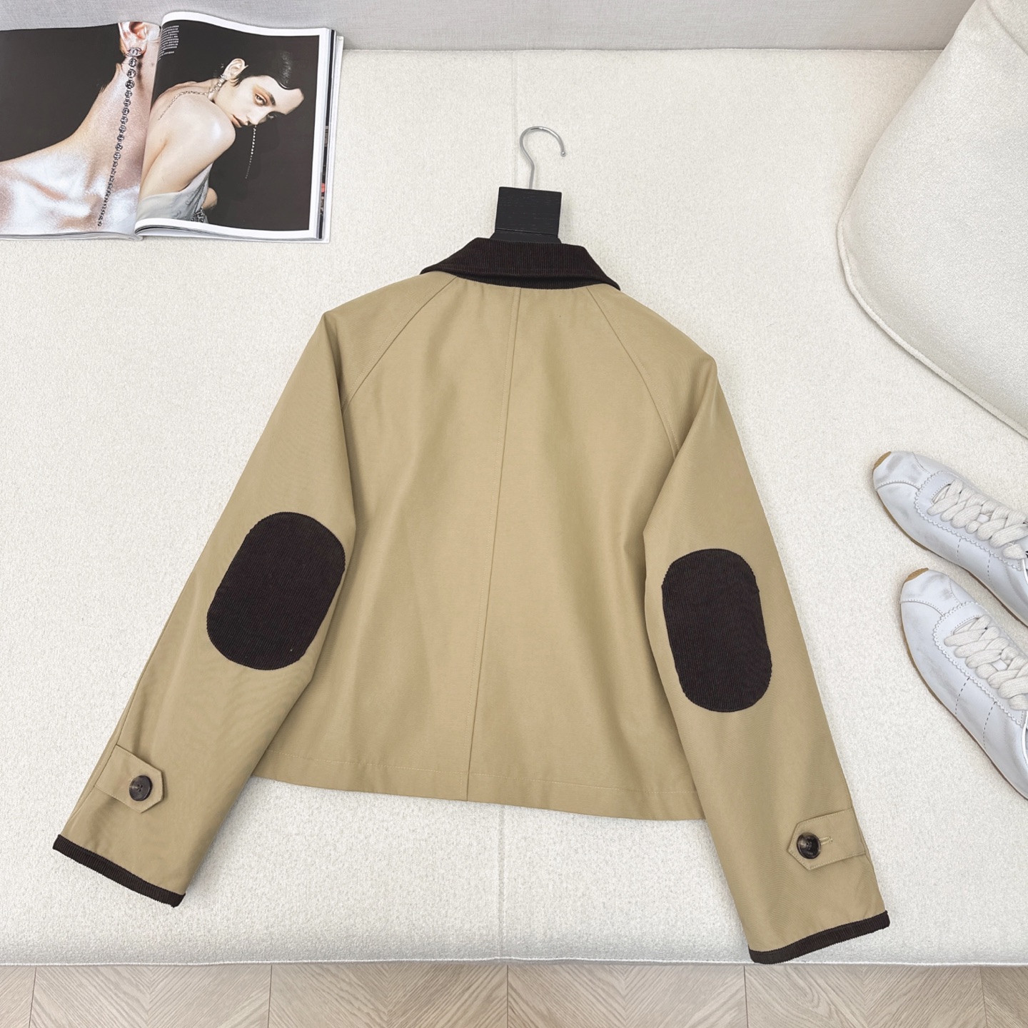 Colorblock lapel short trench coat