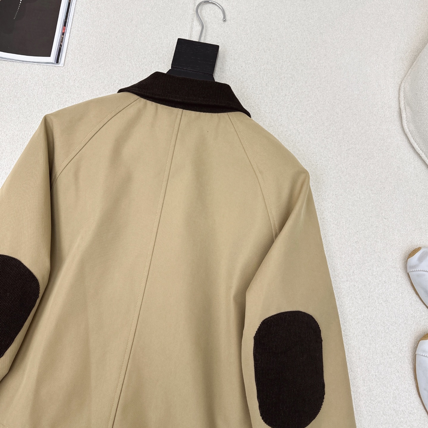 Colorblock lapel short trench coat