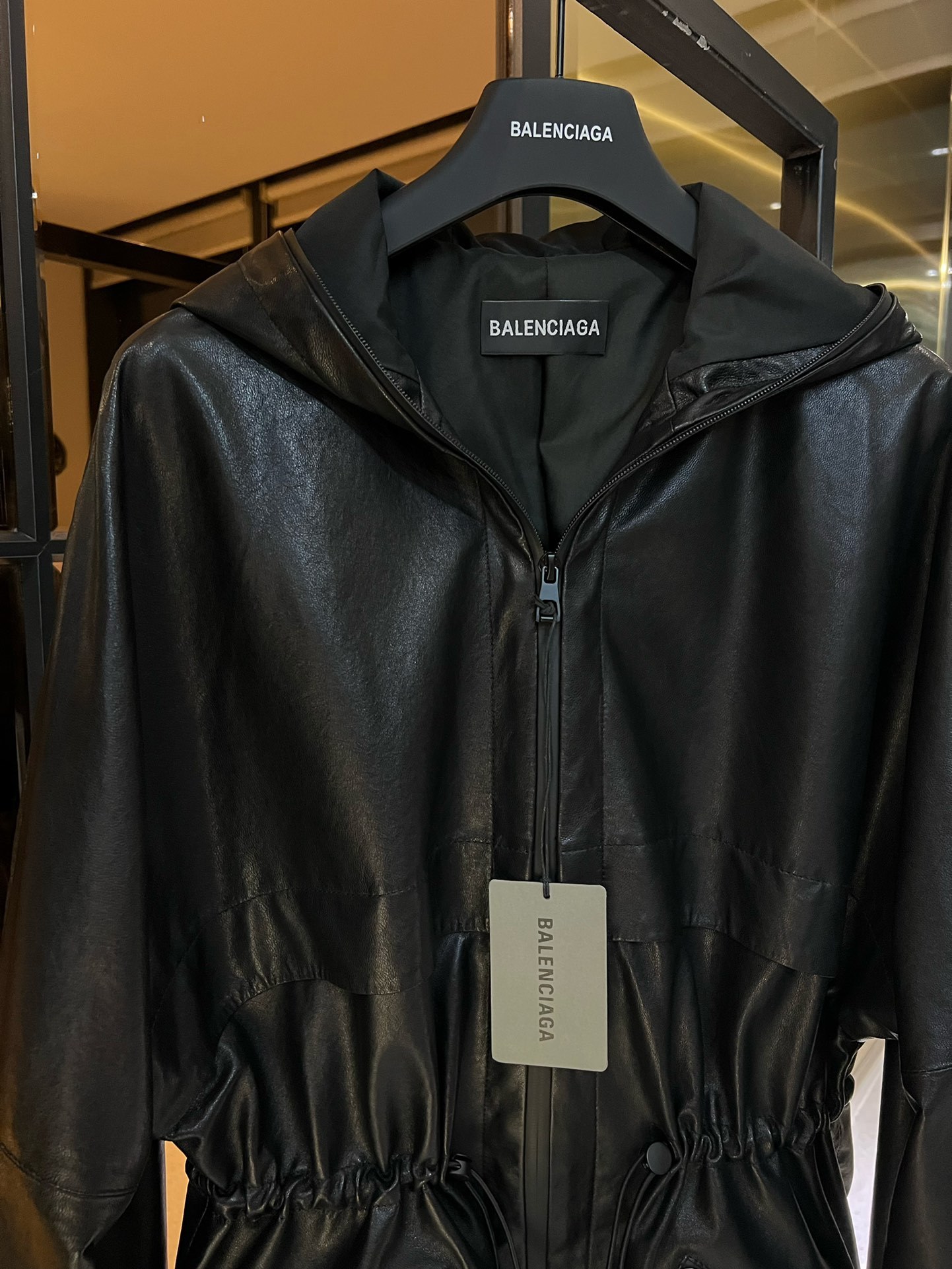 Imitation sheepskin vegetable tanned waist hooded short windbreaker