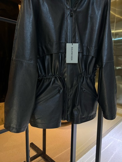 Imitation sheepskin vegetable tanned waist hooded short windbreaker