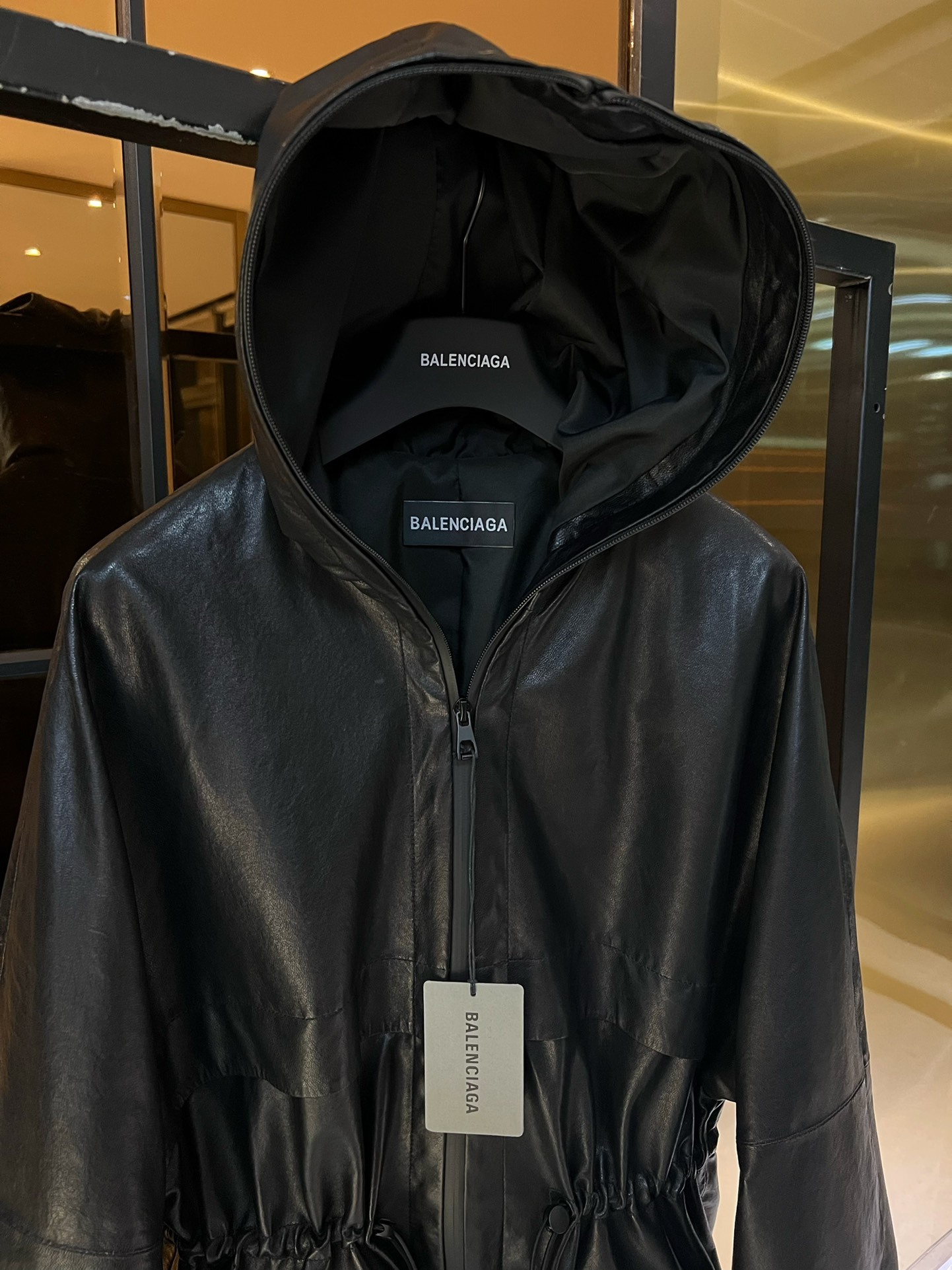 Imitation sheepskin vegetable tanned waist hooded short windbreaker