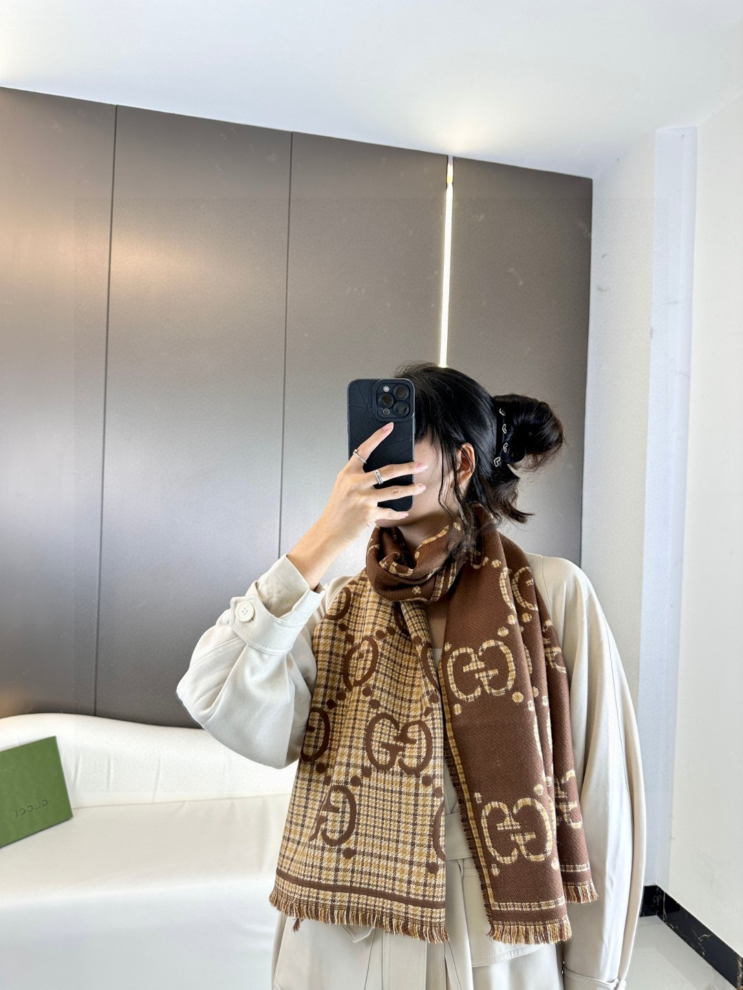 Double-sided fringed jacquard wool scarf 47*180cm