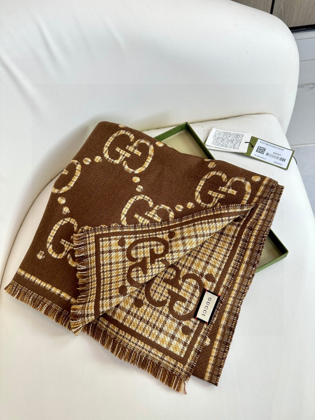 Double-sided fringed jacquard wool scarf 47*180cm