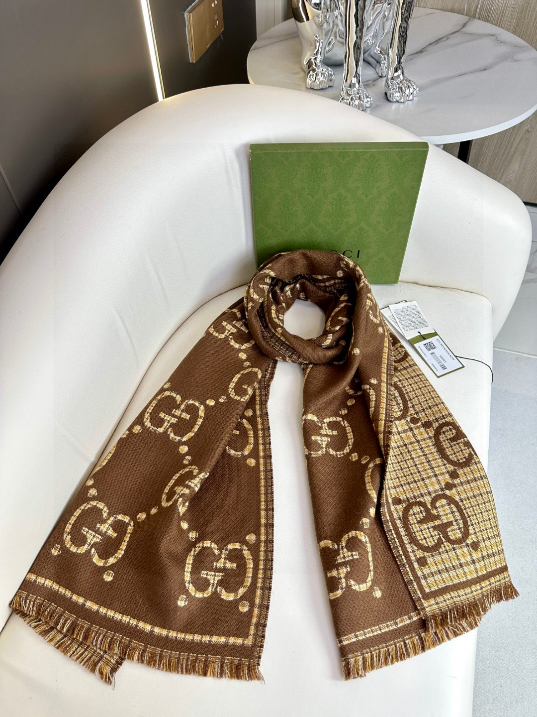 Double-sided fringed jacquard wool scarf 47*180cm